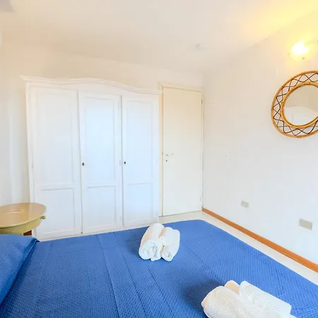 Apartment Family Sea View, Pool, Ac, Parking