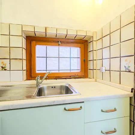 Family Sea View, Pool, Ac, Parking Apartment
