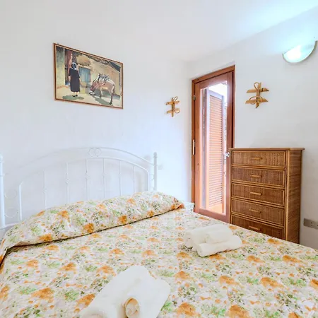 Family Sea View, Pool, Ac, Parking